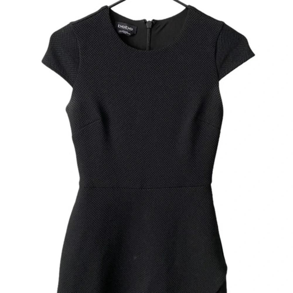 $20 flash sale! BeBe asymmetrical cap sleeve quilted black mini dress  XS - Picture 6 of 7